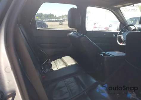 2010 Ford Escape Limited z USA, uszkodzony, nr VIN 1FMCU9EG6AKB42155